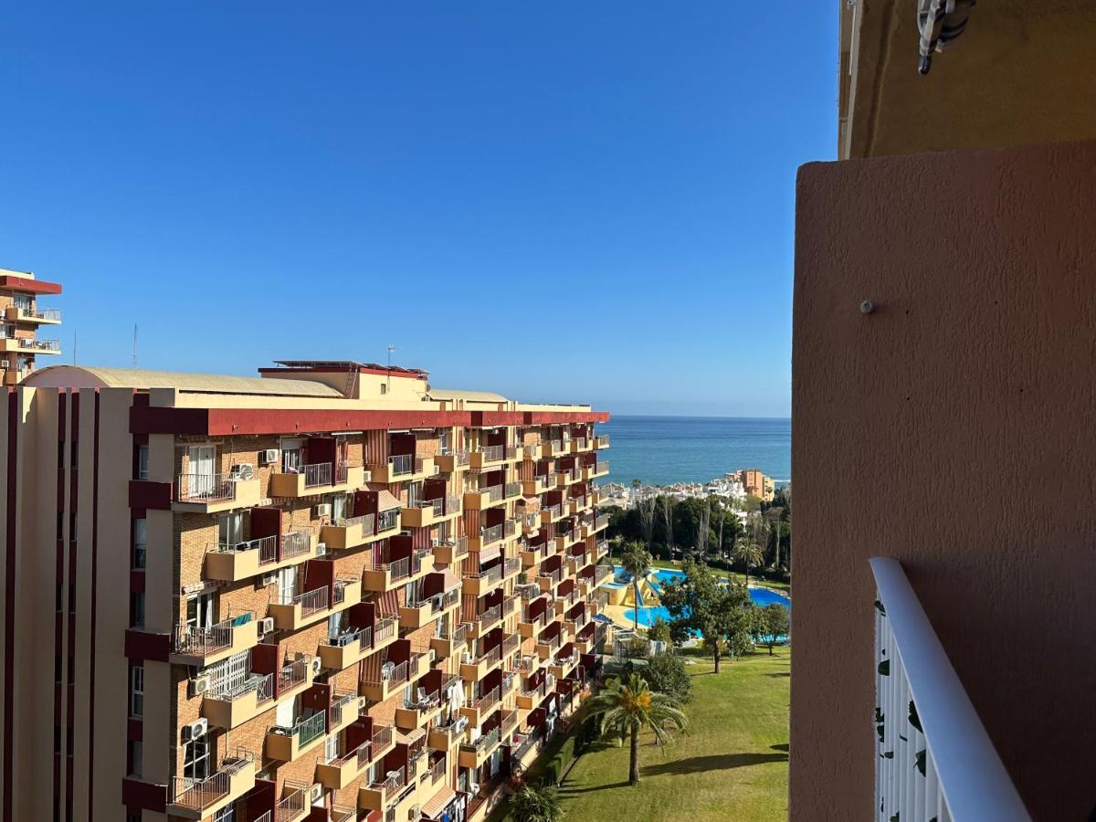 Apt Centrico Con Vistas Y Piscinas Benalmadena Bagian luar foto